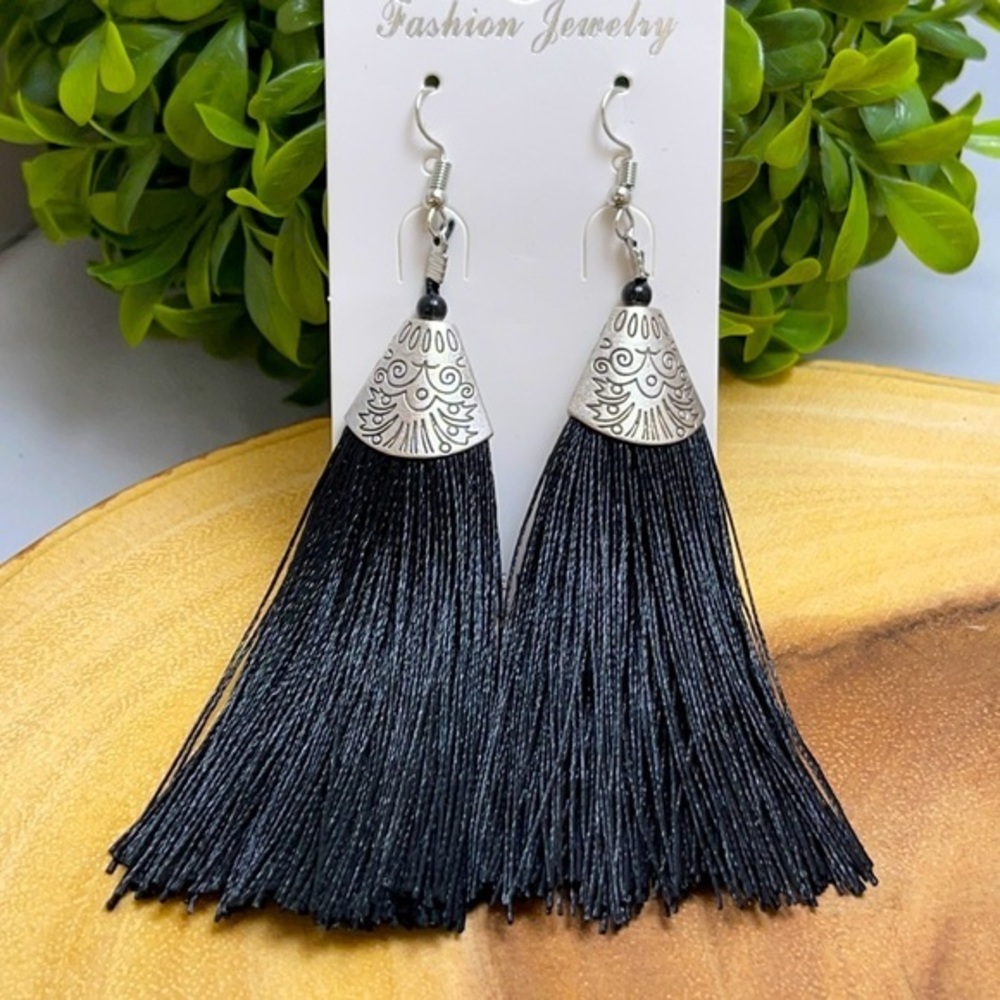 Black Tassel Earring NEW